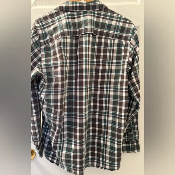 3/$25 NWOT Wrangler Men's Plaid Button Down Shirt - Grey, White and Teal - Picture 6 of 6